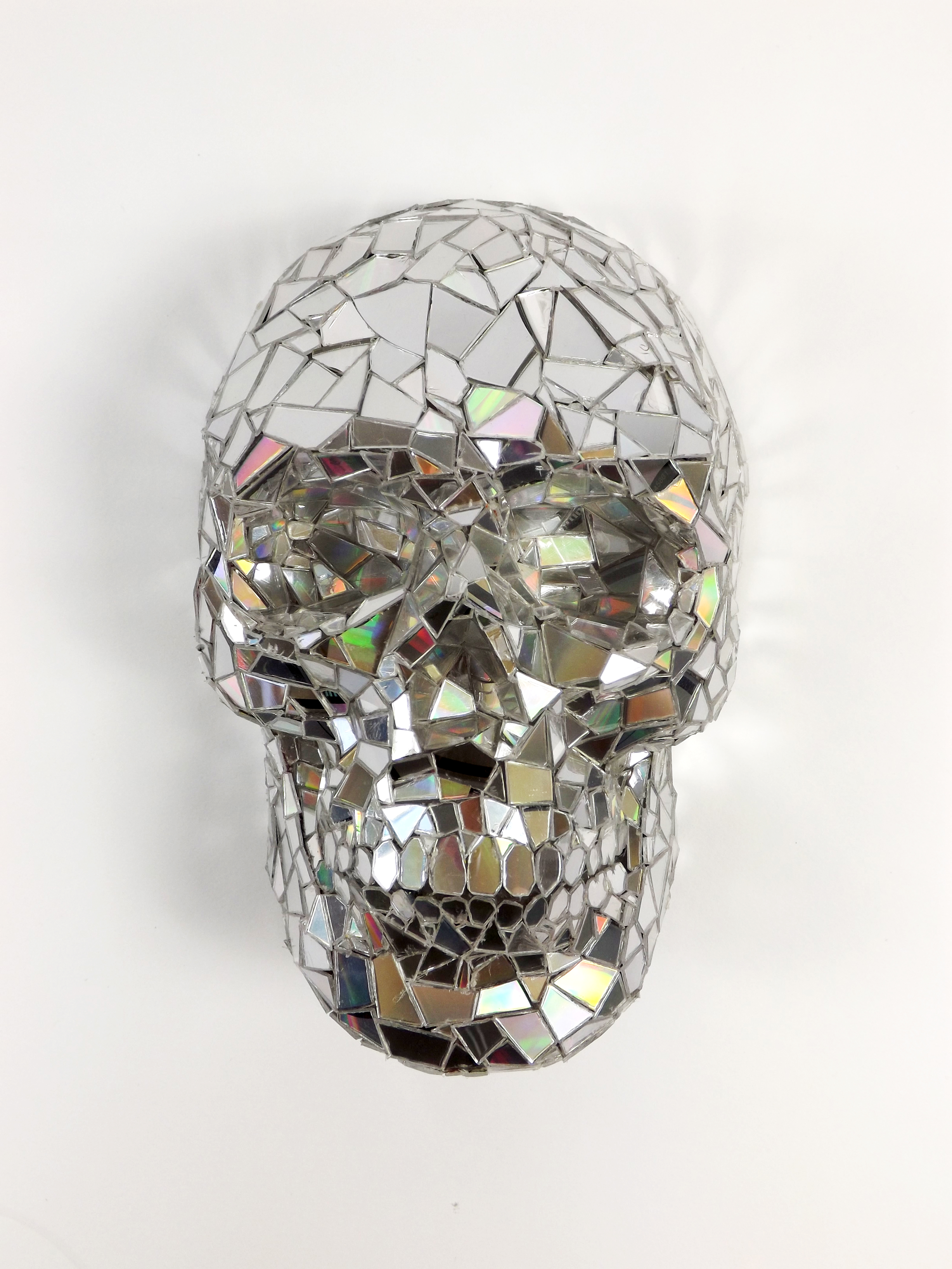 Shattered CD discoball-effect skull