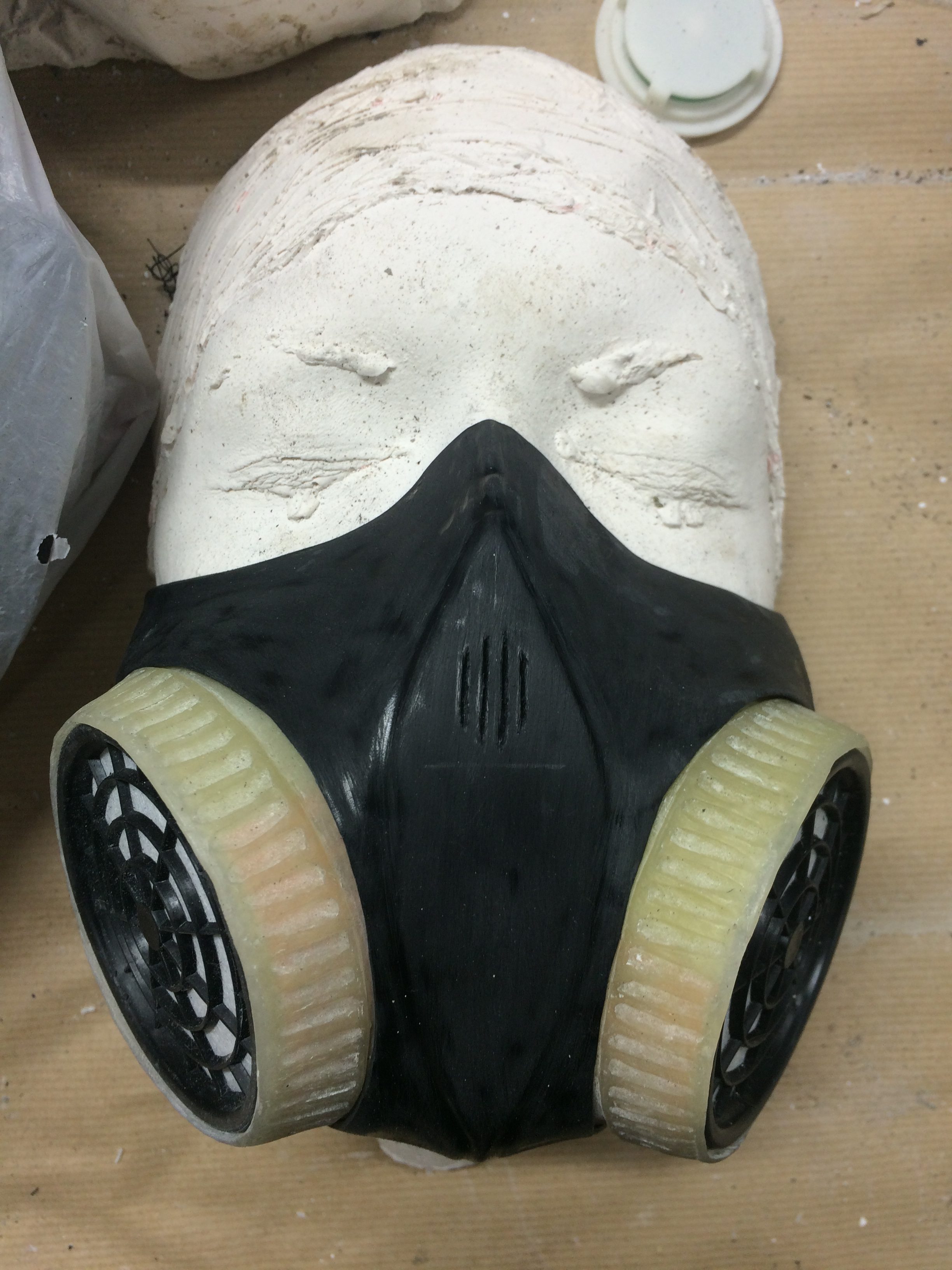 Mask with fitted respirator filters